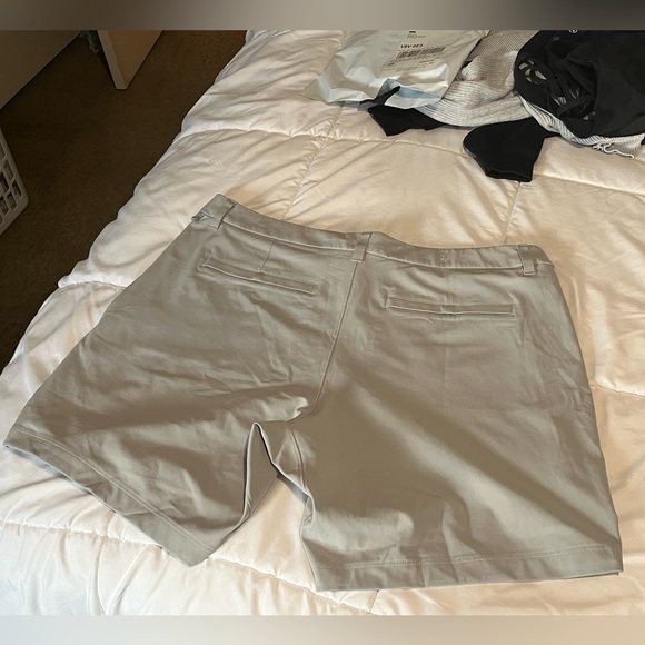 New without tags! Men’s Lululemon shorts - Picture 6 of 7